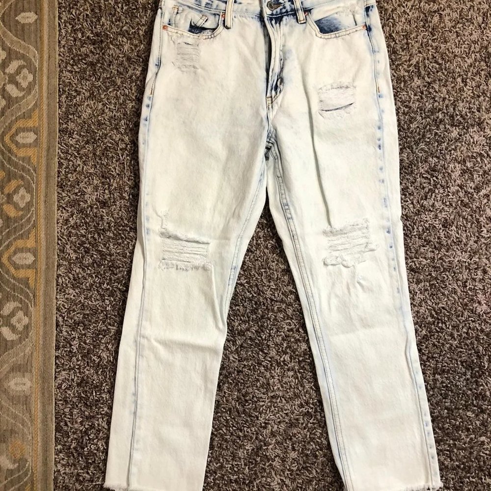 Women's Light Wash Skinny Jeans
